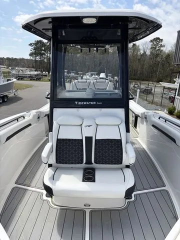 Slide: The Image of Tidewater 280 CC Adventure 2022 - 6