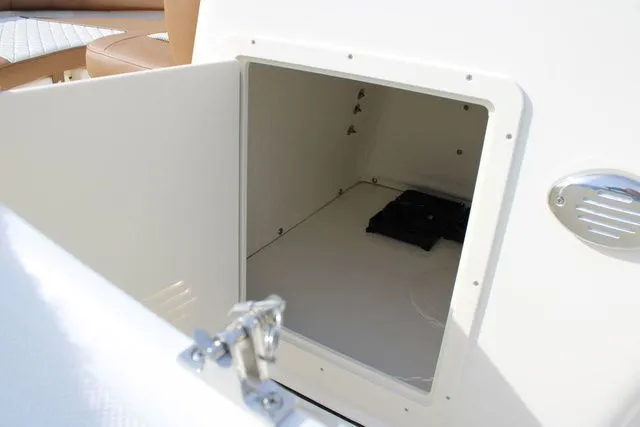 Slide: The Image of Pioneer 180 Islander 2026 - 15