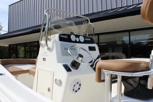 Slide: The Image of Pioneer 180 Islander 2026 - 17