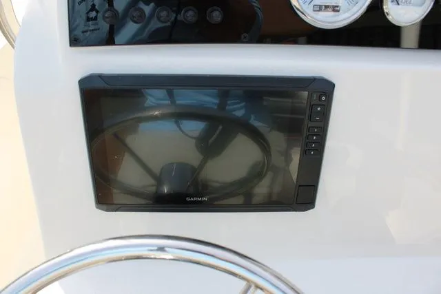 Slide: The Image of Pioneer 180 Islander 2026 - 19