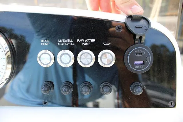 Slide: The Image of Pioneer 180 Islander 2026 - 21