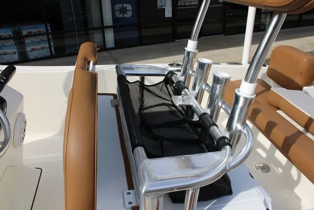 Slide: The Image of Pioneer 180 Islander 2026 - 30