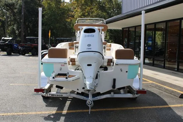 Slide: The Image of Pioneer 180 Islander 2026 - 4