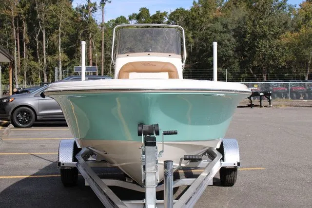 Slide: The Image of Pioneer 180 Islander 2026 - 8