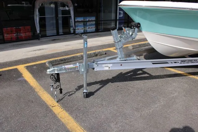 Slide: The Image of Pioneer 180 Islander 2026 - 9