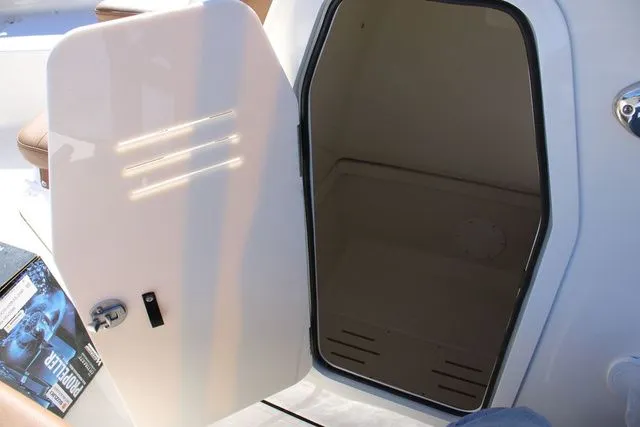 Slide: The Image of Pioneer 222 Islander 2026 - 40