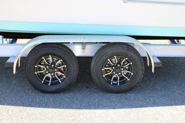 Slide: The Image of Pioneer 220 Bay Sport 2026 - 10