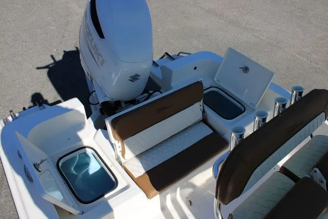 Slide: The Image of Pioneer 220 Bay Sport 2026 - 13