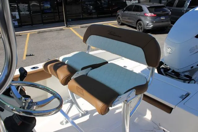 Slide: The Image of Pioneer 220 Bay Sport 2026 - 15