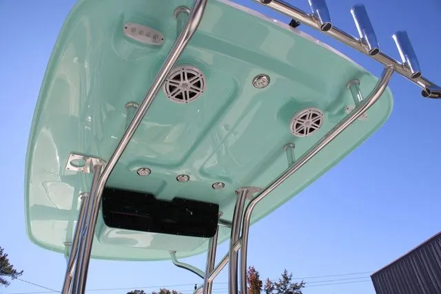 Slide: The Image of Pioneer 220 Bay Sport 2026 - 18