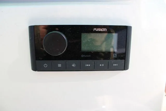 Slide: The Image of Pioneer 220 Bay Sport 2026 - 21