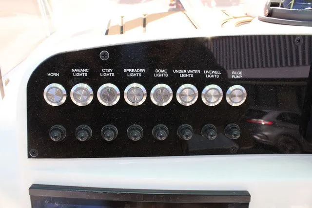 Slide: The Image of Pioneer 220 Bay Sport 2026 - 22