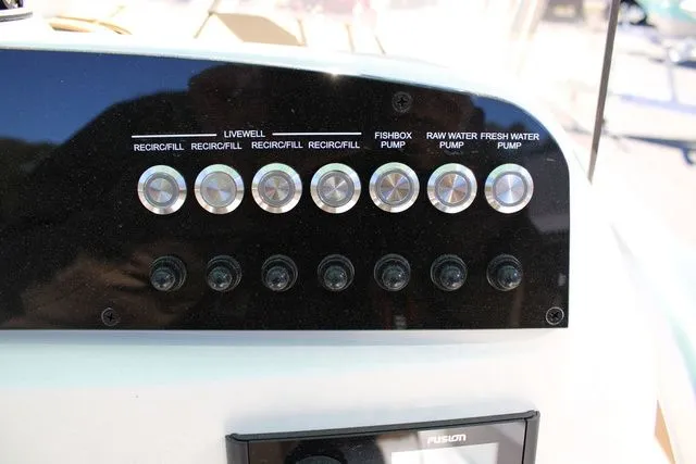 Slide: The Image of Pioneer 220 Bay Sport 2026 - 23