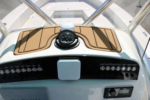 Slide: The Image of Pioneer 220 Bay Sport 2026 - 24