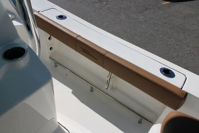 Slide: The Image of Pioneer 220 Bay Sport 2026 - 25