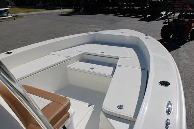 Slide: The Image of Pioneer 220 Bay Sport 2026 - 27