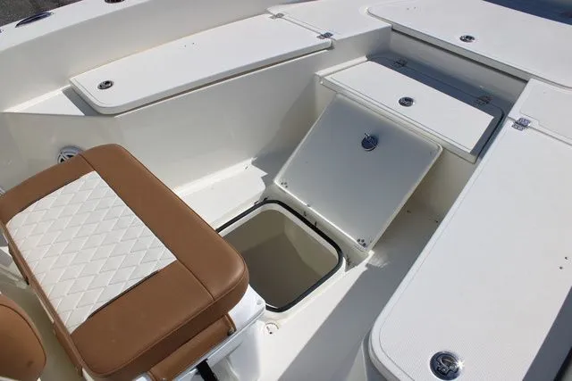 Slide: The Image of Pioneer 220 Bay Sport 2026 - 29