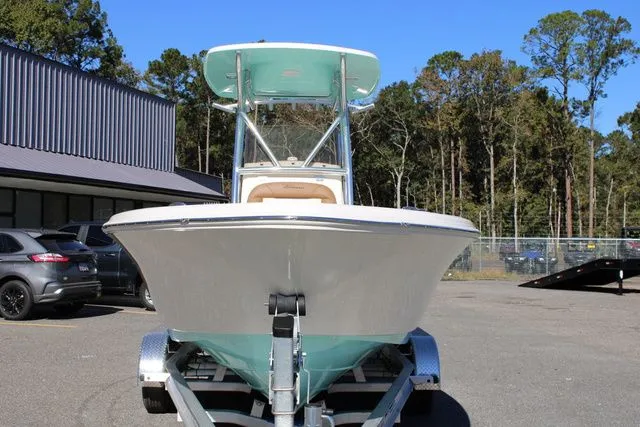 Slide: The Image of Pioneer 220 Bay Sport 2026 - 8