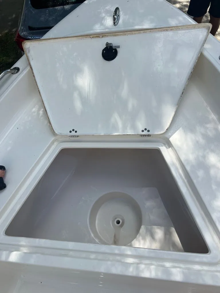 Slide: The Image of Key West 1720 Center Console 2022 - 17