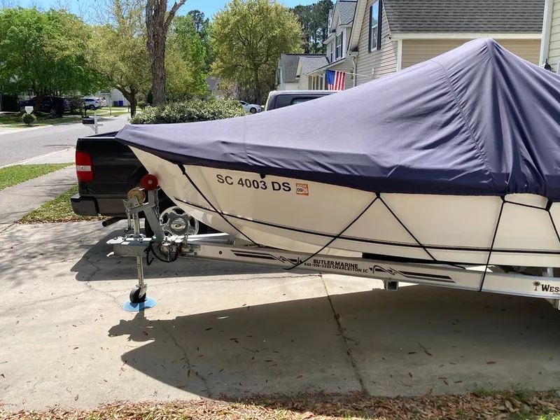 Slide: The Image of Key West 1720 Center Console 2022 - 4