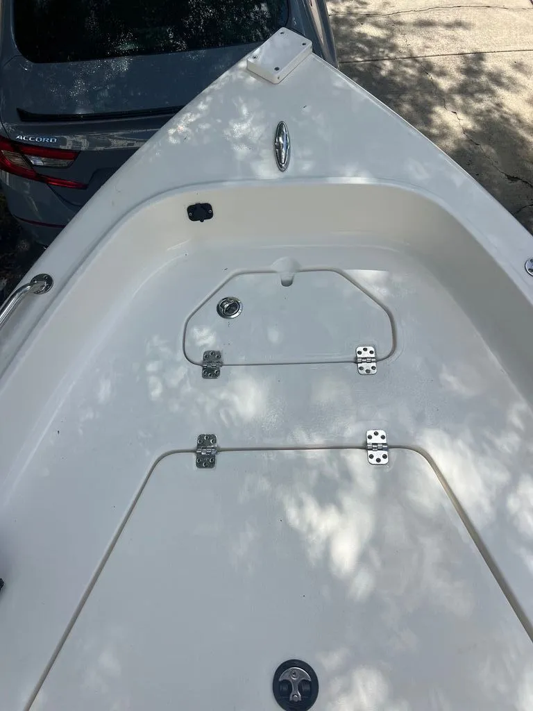Slide: The Image of Key West 1720 Center Console 2022 - 9