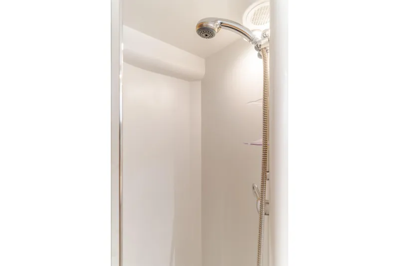 Slide: The Image of Shower area in 1997 Viking Sport Cruisers 66 Motor Yacht. - 20