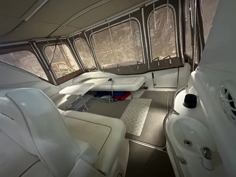 Slide: The Image of Interior of 1997 Sea Ray Sundancer 400 yacht. - 5