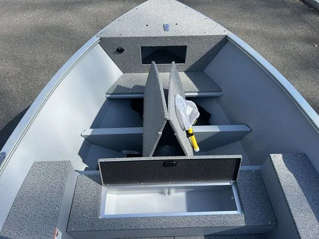 Slide: The Image of Lund 1400 Fury Tiller 2026 - 4