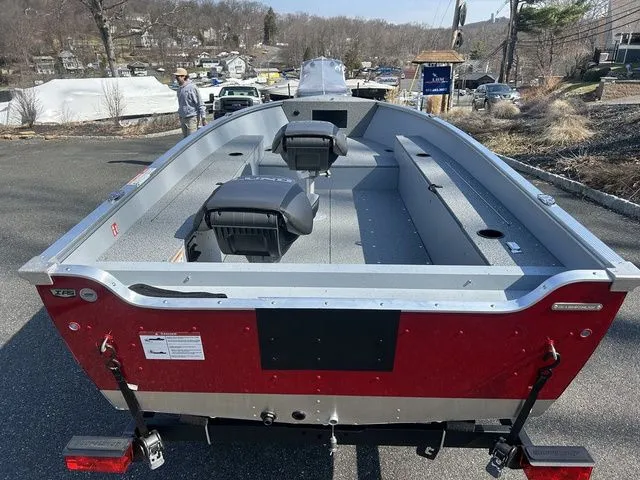 Slide: The Image of Lund 1400 Fury Tiller 2026 - 6