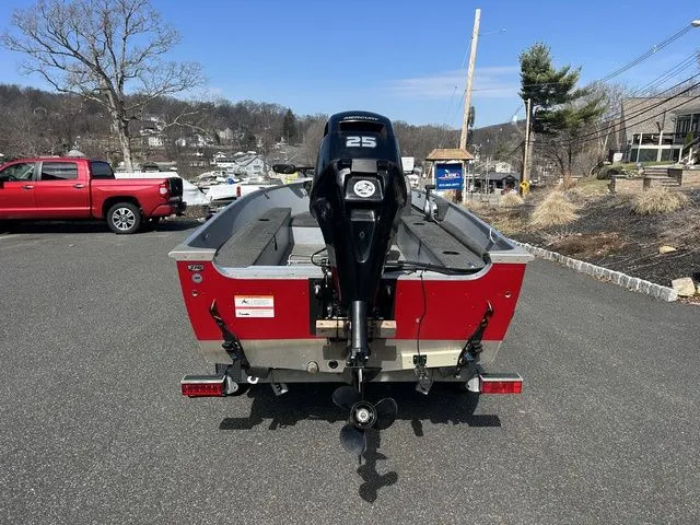 Slide: The Image of Lund 1600 Fury SS 2022 - 13