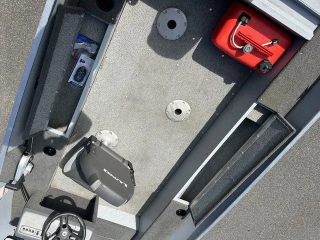 Slide: The Image of Lund 1600 Fury SS 2022 - 9