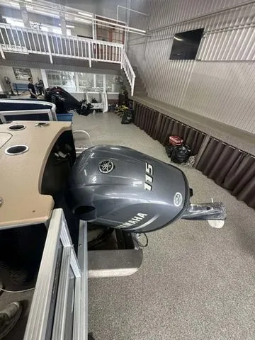 Slide: The Image of Bennington 22SSX 2017 - 16