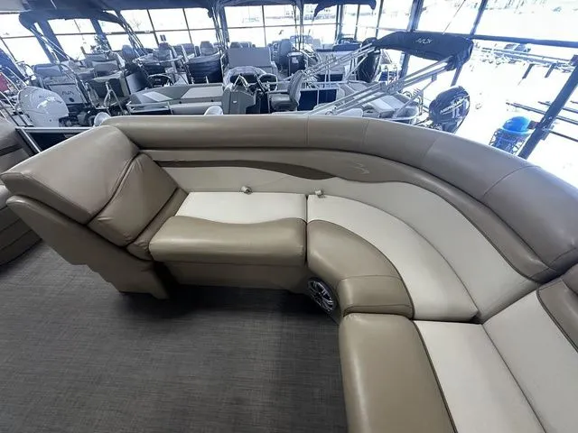 Slide: The Image of Bennington 22SSX 2017 - 6