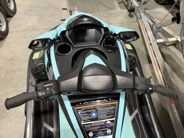 Slide: The Image of Yamaha FX Limited SVHO With Audio System 2023 - 14