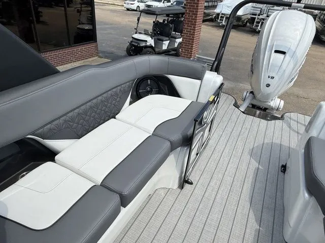 Slide: The Image of Veranda V One 2026 - 23