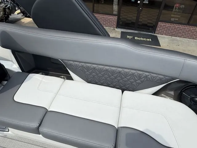 Slide: The Image of Veranda V One 2026 - 26