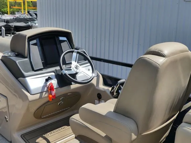 Slide: The Image of Regency 230 LE3 2023 - 21