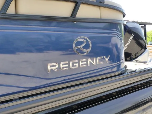 Slide: The Image of Regency 230 LE3 2023 - 4