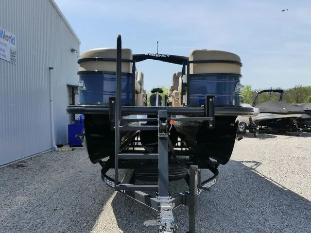 Slide: The Image of Regency 230 LE3 2023 - 9