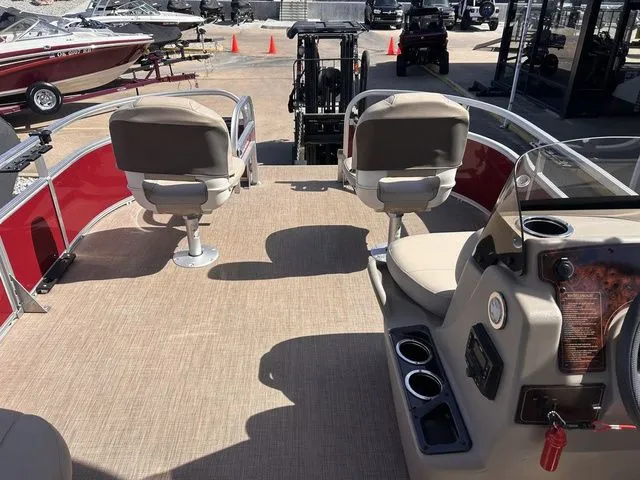 Slide: The Image of Sun Tracker Bass Buggy 16 XL Select 2024 - 14