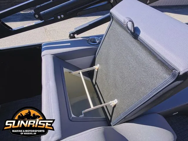 Slide: The Image of SunCatcher Elite 324SS 2026 - 17