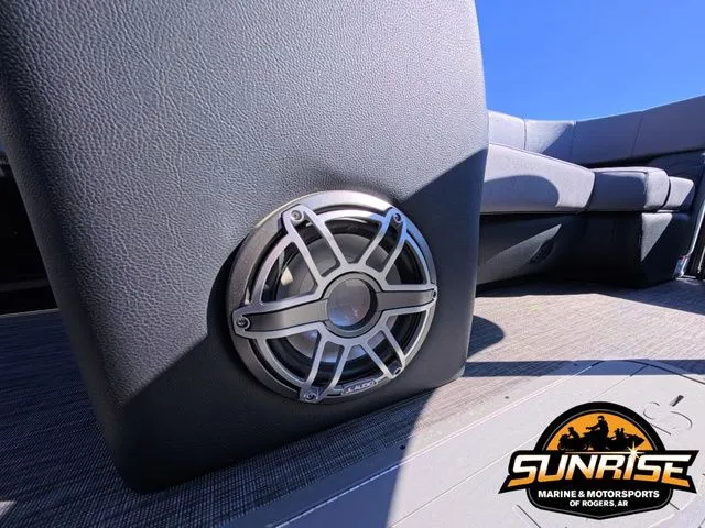 Slide: The Image of SunCatcher Elite 324SS 2026 - 27