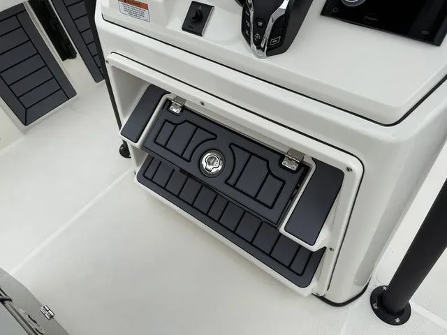 Slide: The Image of Pathfinder 2400 Open 2026 - 48