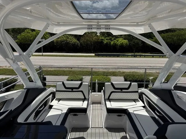 Slide: The Image of Yamaha 275SD 2026 - 32