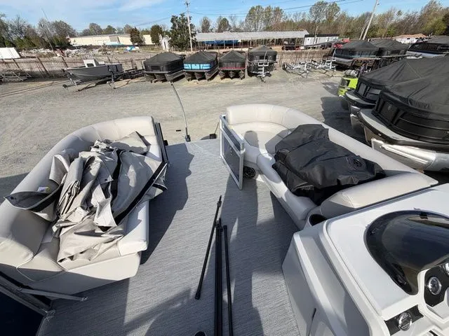 Slide: The Image of Godfrey Sweetwater 2286 SFLX Tritoon - 150 HP Yamaha 2026 - 10