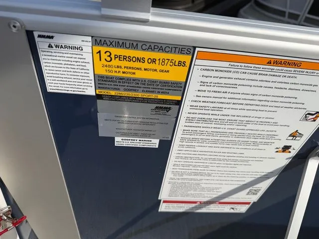 Slide: The Image of Godfrey Sweetwater 2286 SFLX Tritoon - 150 HP Yamaha 2026 - 11