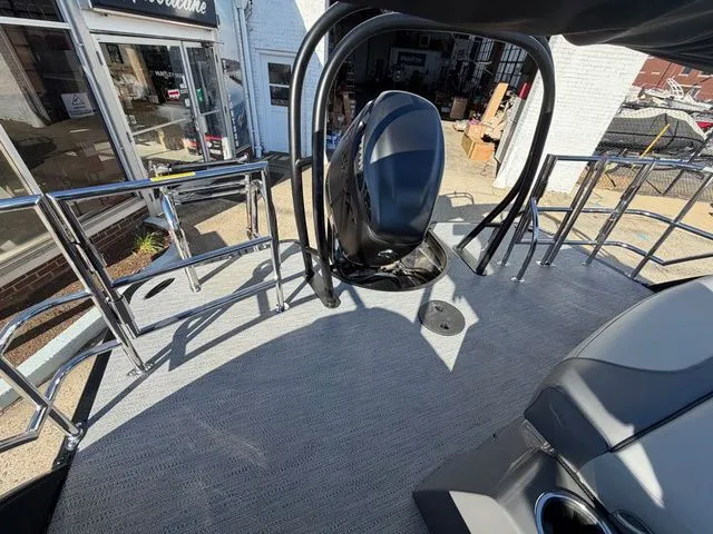 Slide: The Image of Godfrey Monaco 235 SFLC - 250 Suzuki SS 2026 - 15