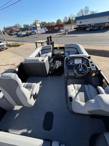 Slide: The Image of Godfrey Monaco 235 SFLC - 250 Suzuki SS 2026 - 16