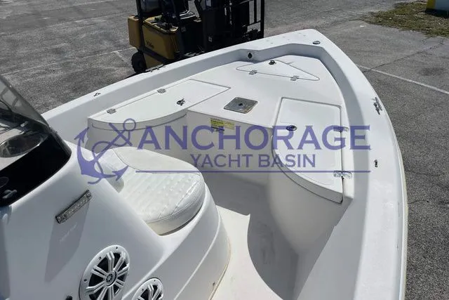 Slide: The Image of NauticStar 1810 2011 - 3