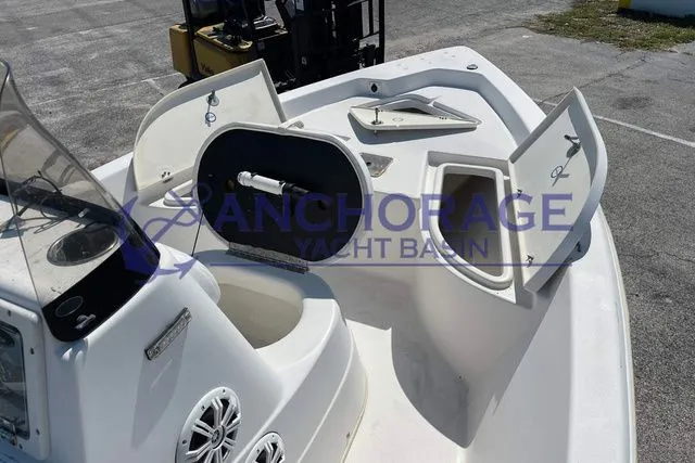 Slide: The Image of NauticStar 1810 2011 - 4